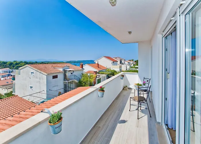 Hvar Apartments 8 Min To The Beach